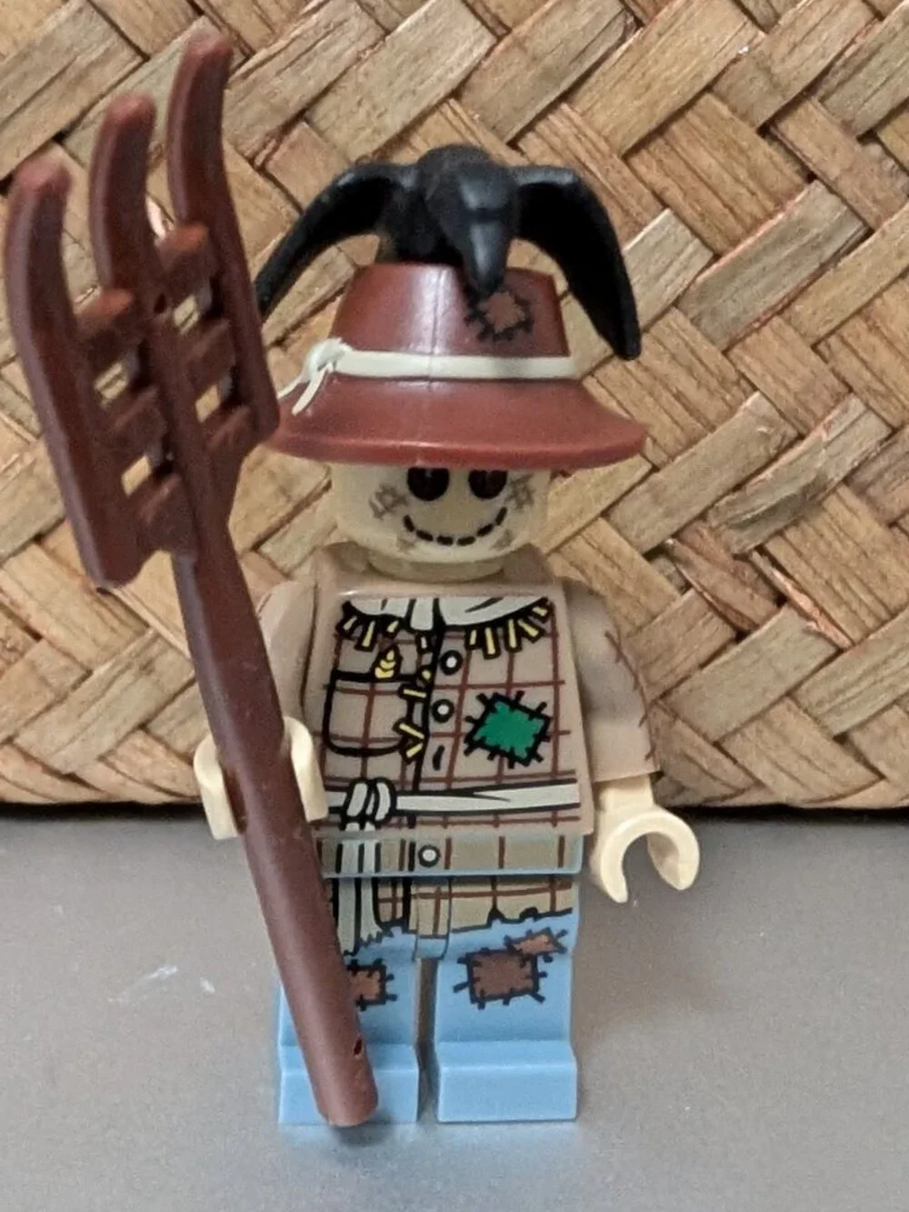 Lego series 11 minifigure - scarecrow